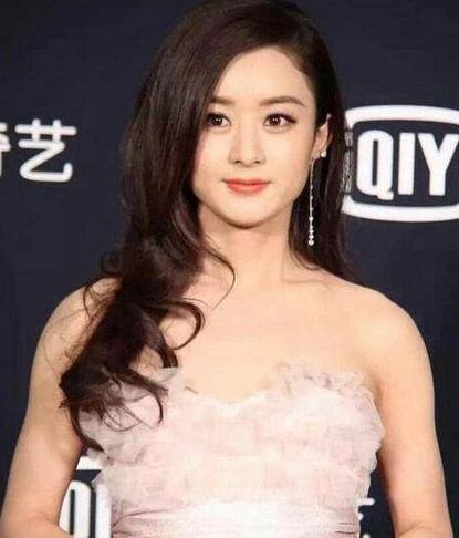 纠结刘海剪短还是留长？女星示范不同脸型的刘海搭配