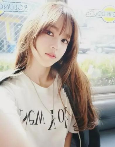 空气刘海又上时尚榜单 空气刘海最搭配的发型mei谁了