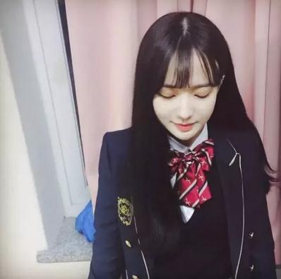 空气刘海又上时尚榜单 空气刘海最搭配的发型mei谁了