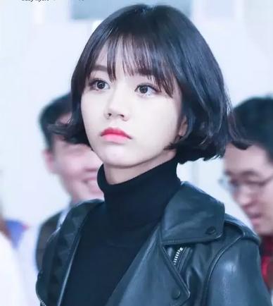 空气刘海又上时尚榜单 空气刘海最搭配的发型mei谁了