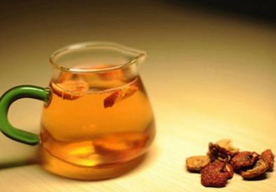 山楂片泡水喝的功效 山楂片泡水喝的功效