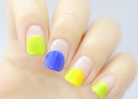 向日葵美甲教程