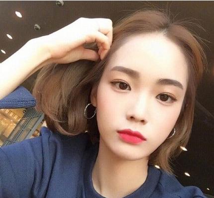 短头发染什么颜色好看洋气显白