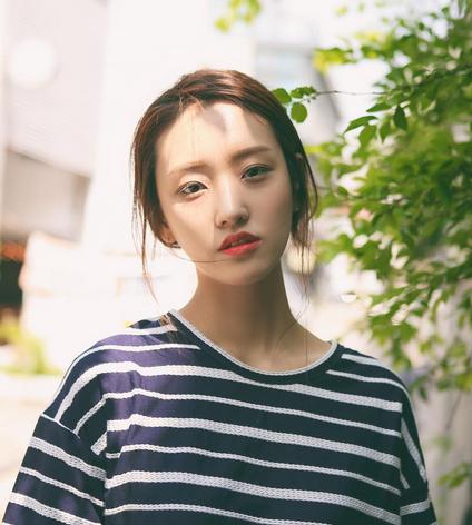 气质女生发型 2017韩国最流行的时尚发型