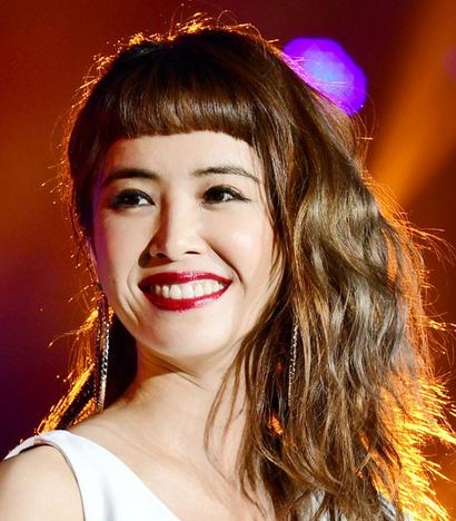 短刘海发型有毒么？这些女星剪了个个都美腻了