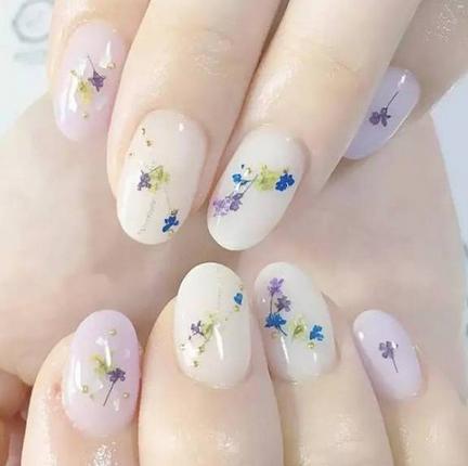 小清新日系干花美甲图片