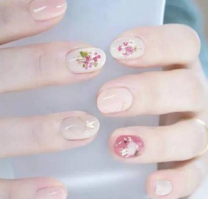 小清新日系干花美甲图片