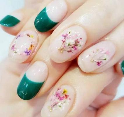 小清新日系干花美甲图片