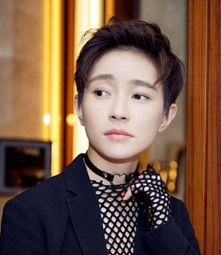 2017年最流行的超短发