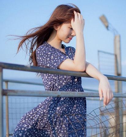 夏季适合什么颜色头发2017