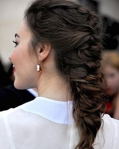 麻花辫太俗？N款好看的麻花辫发型美到你心坎