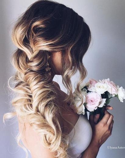 2017最流行的新娘发型 2017最流行的新娘发型