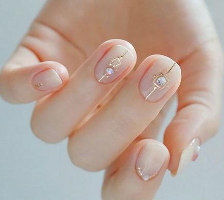 2017短款法式美甲图片