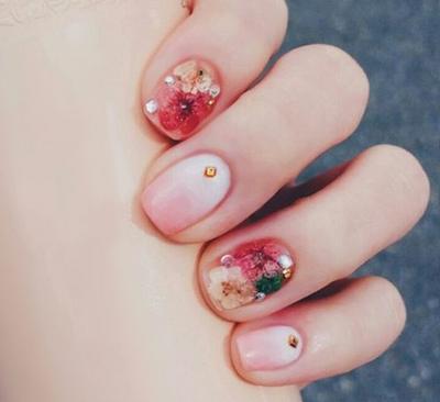 2017短款法式美甲图片