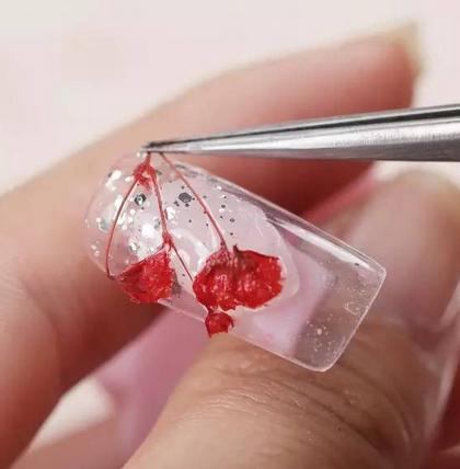 美甲粘干花教程