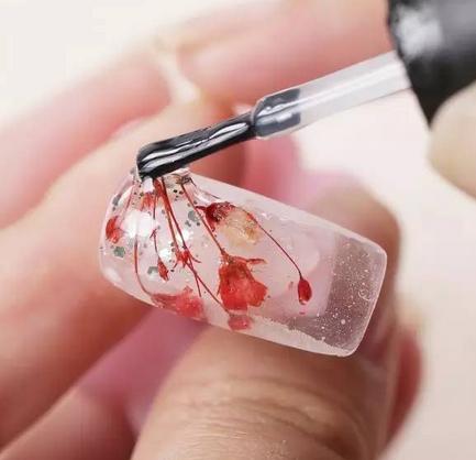 美甲粘干花教程