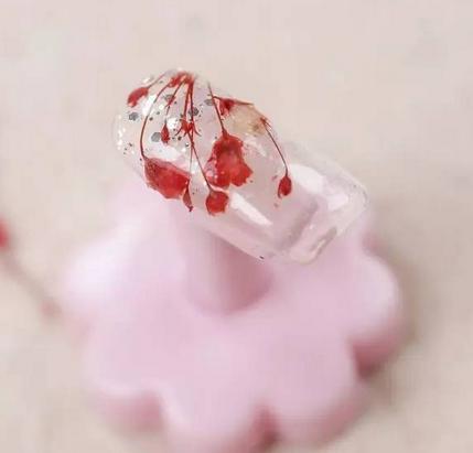 美甲粘干花教程