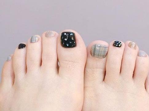 2017最新美甲脚甲图片 2017最新美甲脚甲图片