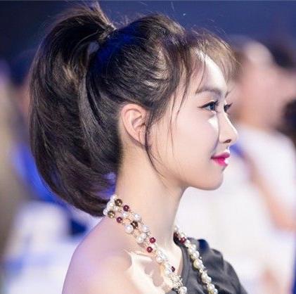 2017年流行马尾辫怎么扎？2017流行扎什么马尾