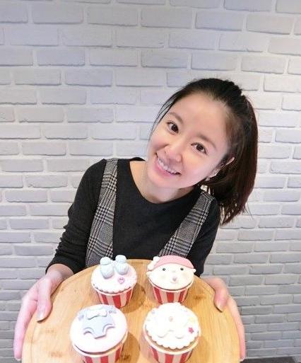 2017年流行马尾辫怎么扎？2017流行扎什么马尾