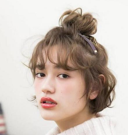 半丸子头怎么扎2017 半丸子头怎么扎2017