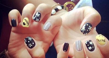 美甲小雏菊画法步骤