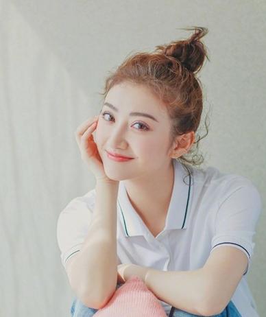 黑长直已经Out了 Follow空气卷潮流让时髦毫不费力