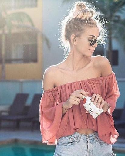 一字领吊带裙怎么穿都美?夏季选对发型才是王道! 一字领吊带裙怎么穿都美?夏季选对发型才是王道!