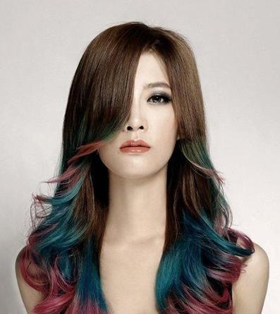 女生渐变色染发发型