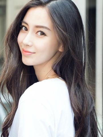 侧分发型怎么弄？性感蓬松的侧分发万能撩人高手