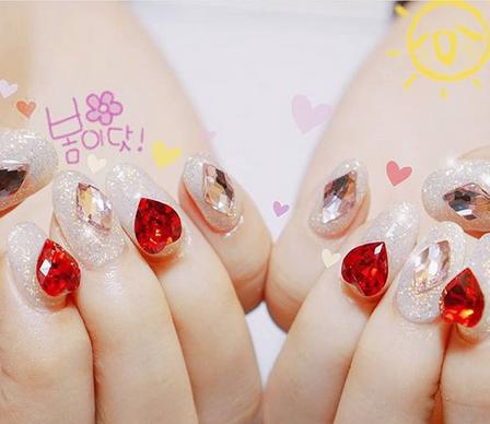 带钻美甲图片2017款式