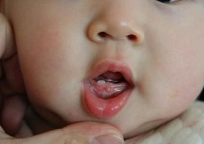 关于婴儿睡眠的8种困扰,看完你就全明白了!(2)_奇闻异事_飞来科技