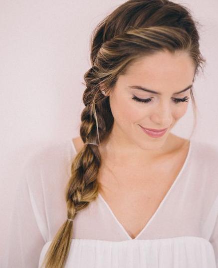 麻花辫的编法 麻花辫的编法