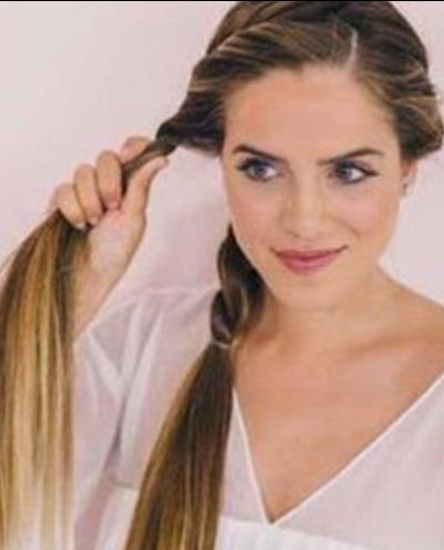 侧编发一边披的发型图解