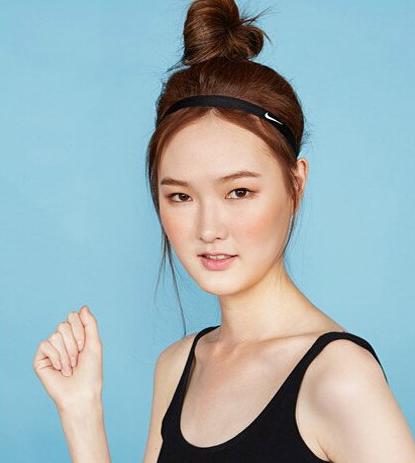 沙滩发型扎法及步骤