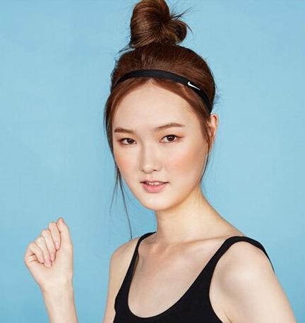 沙滩发型扎法及步骤