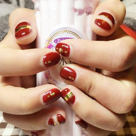 画法式美甲的技巧