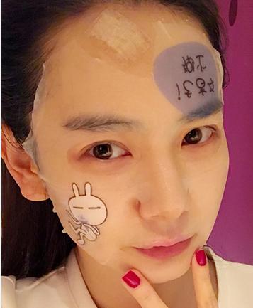 戚薇同款美甲图片