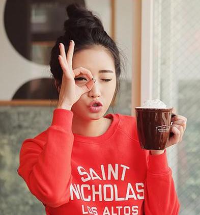 长发怎么扎丸子头好看?夏天头发这样扎时髦更凉快 长发怎么扎丸子头好看?夏天头发这样扎时髦更凉快