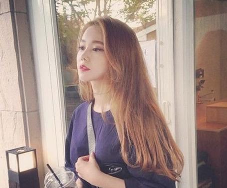 2017年夏季发型流行趋势 夏季染什么发色好看