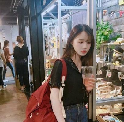 卷发和直发哪个好看 卷发和直发哪个好看