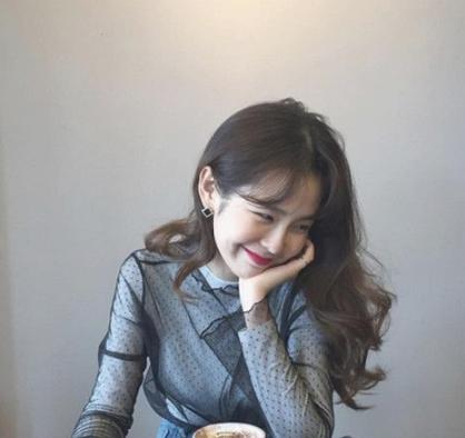 卷发和直发哪个好看 卷发和直发哪个好看