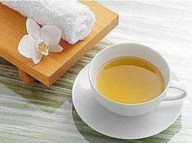 天生皮肤黑吃什么美白