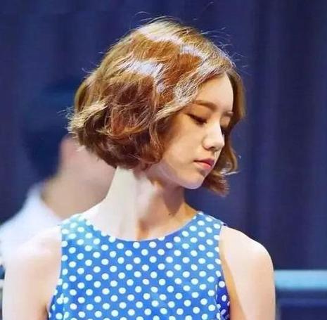 2017年圆脸适合的发型 2017年圆脸适合的发型