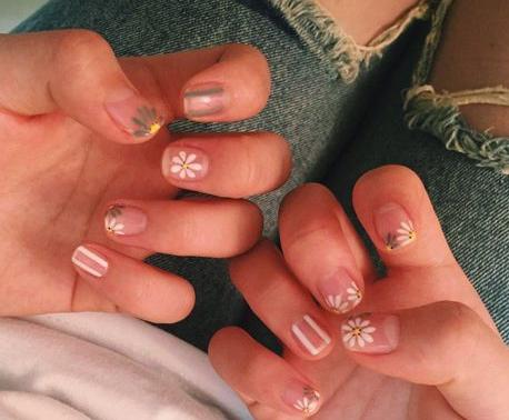 韩式小清新美甲图片