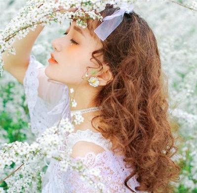 2017流行烫发发型 2017流行烫发发型