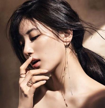 简单漂亮的马尾辫扎法