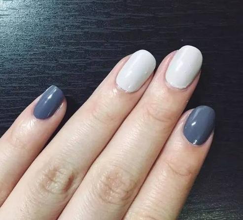 DIY渐变美甲教程 DIY渐变美甲教程