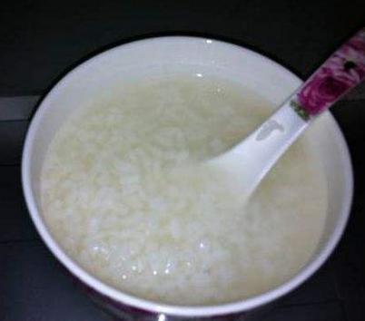 宝宝拉肚子吃什么食物 宝宝拉肚子吃什么食物