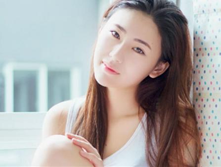 2017长直发发型图片